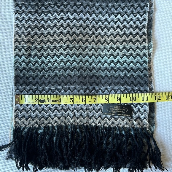 Unisex 100% Cashmere Ombre Chevron Fringe Ends Scarf OS - Picture 5 of 6